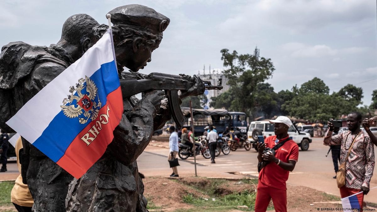 russias flag with africa corps in mali